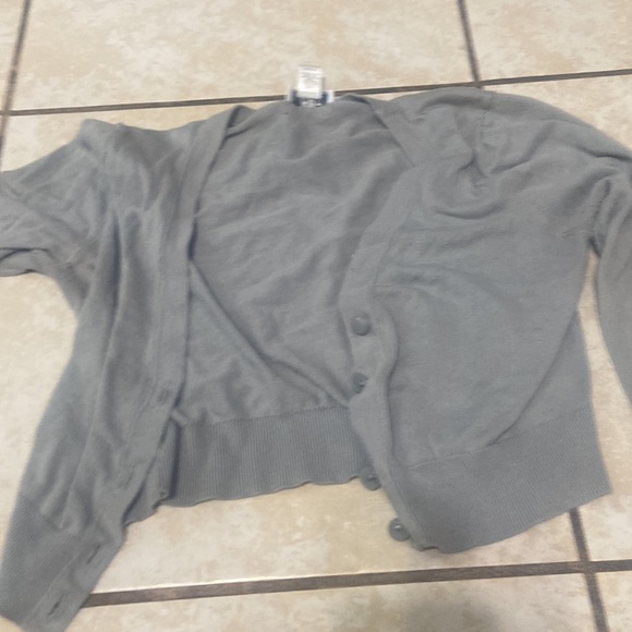 Top - Picture 2 of 2